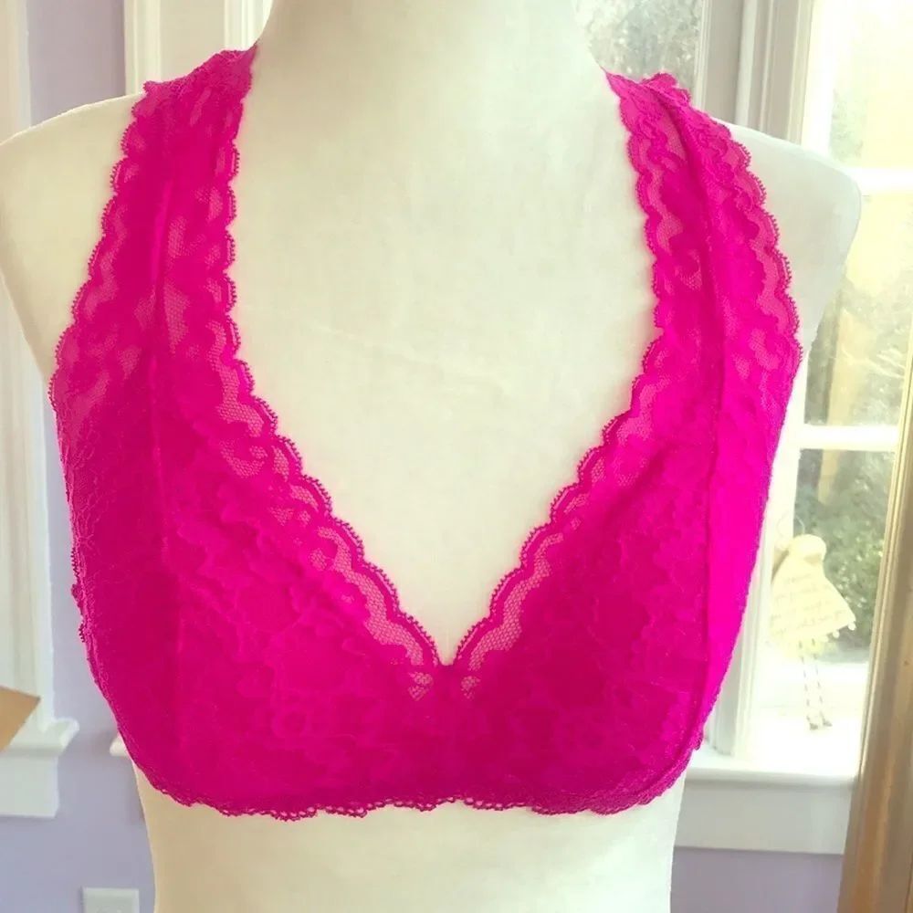 PINK LACE TRIANGLE BRALETTE